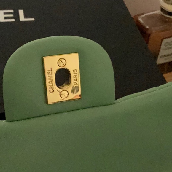 20S Chanel Square mini flap bag 17 cm gold hardware - Picture 7 of 11